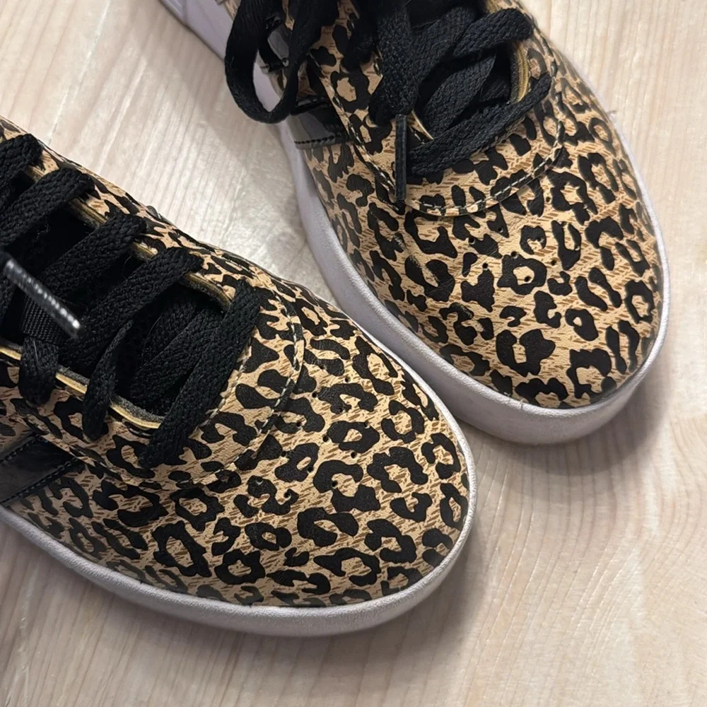 Adidas leopards shoes - Picture 6 of 8
